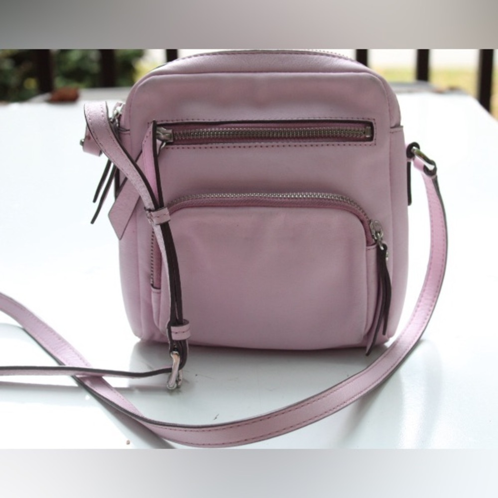 Banana Republic cross body bag Genuine leather